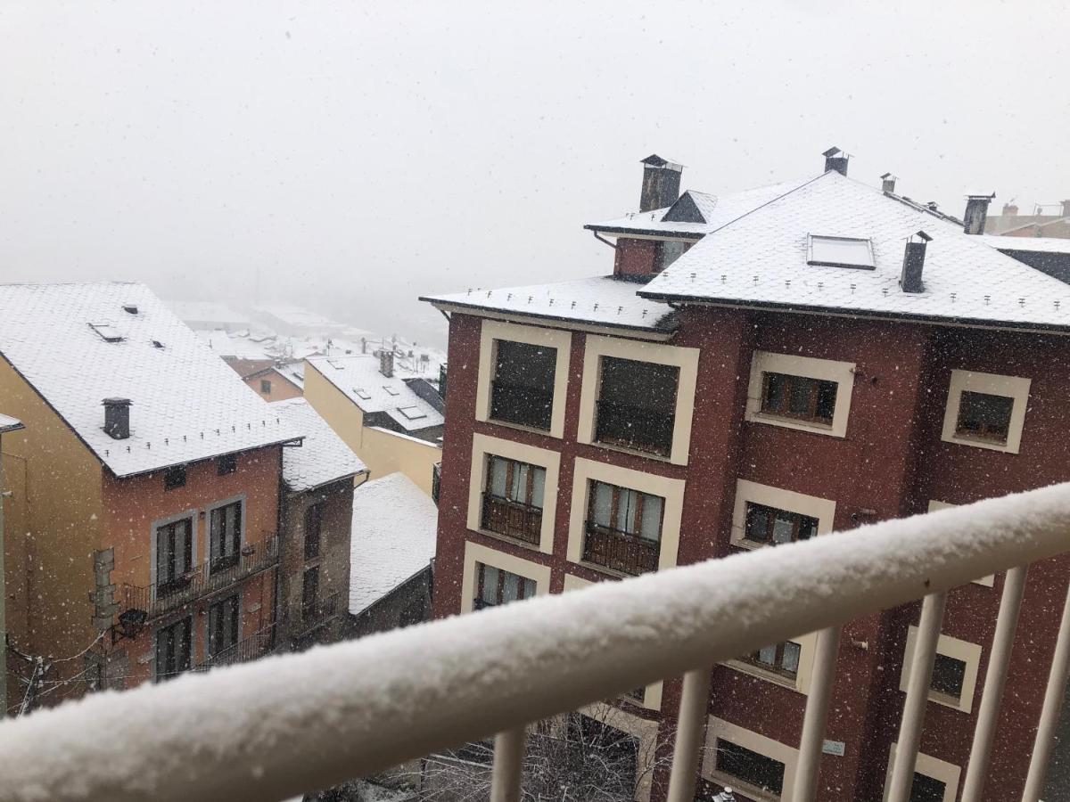 Apartamento En Puigcerdà Exteriör bild